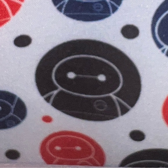 Disney Loungefly Baymax Lenticular Heart Backpack - Picture 9 of 10